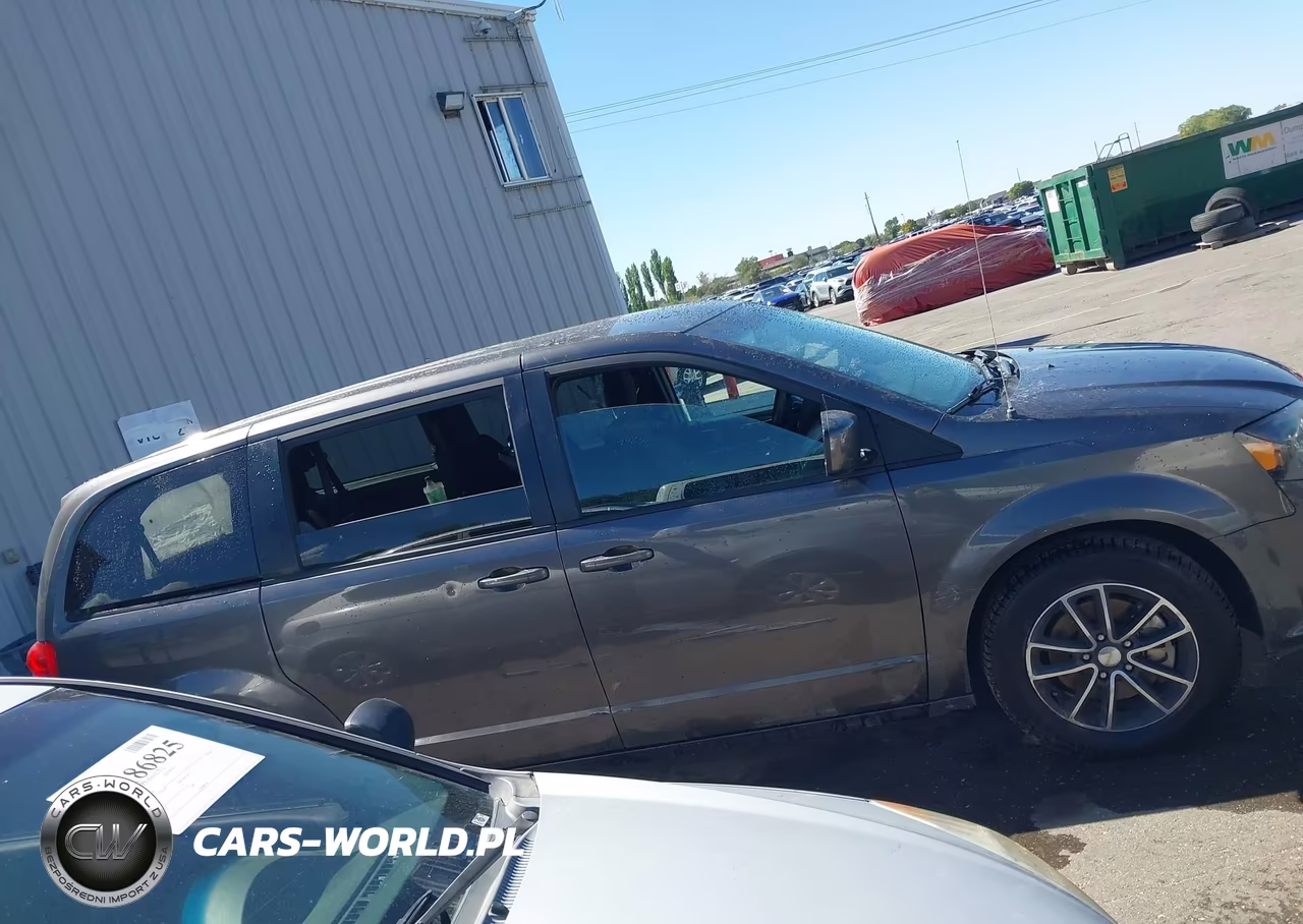 2018 Dodge Grand Caravan Se Plus VIN:2C4RDGBGXJR220073 - 13