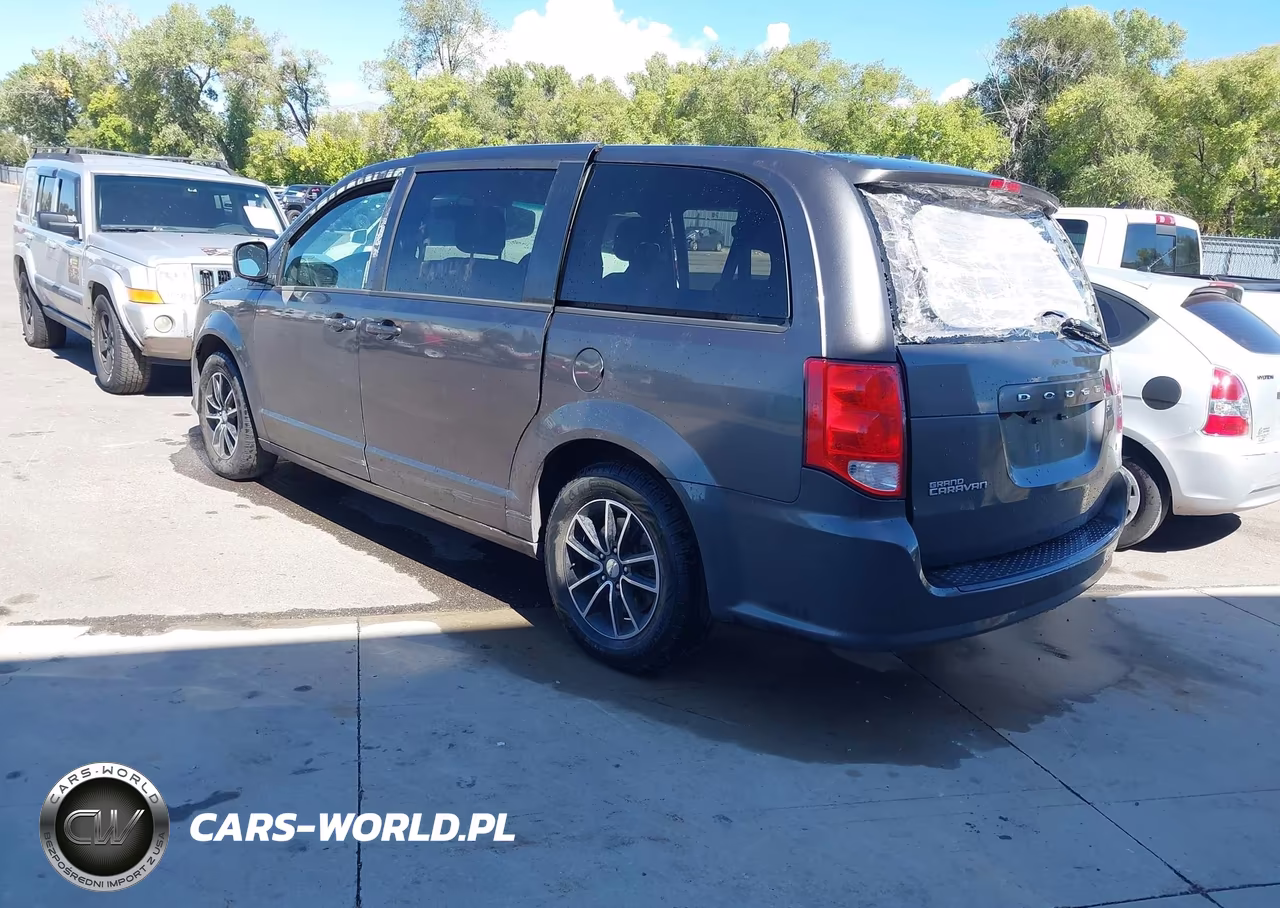 2018 Dodge Grand Caravan Se Plus VIN:2C4RDGBGXJR220073 - 3