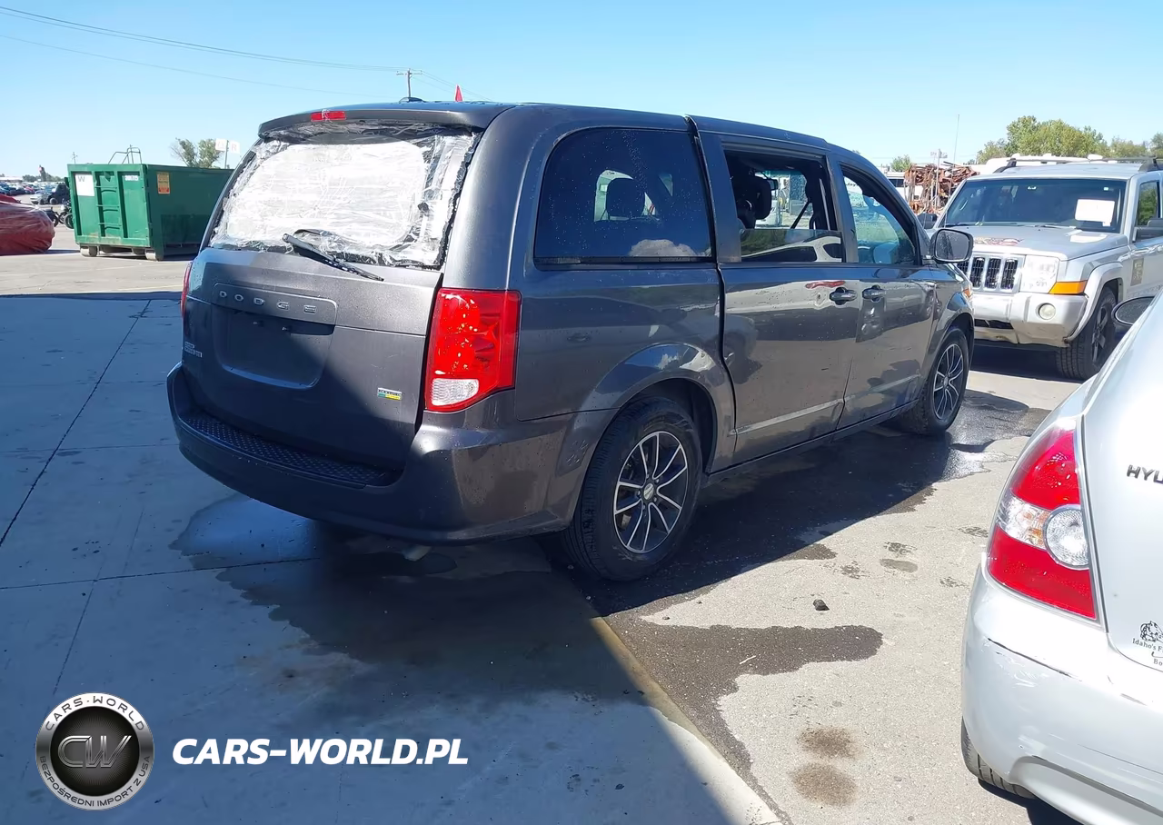 2018 Dodge Grand Caravan Se Plus VIN:2C4RDGBGXJR220073 - 4