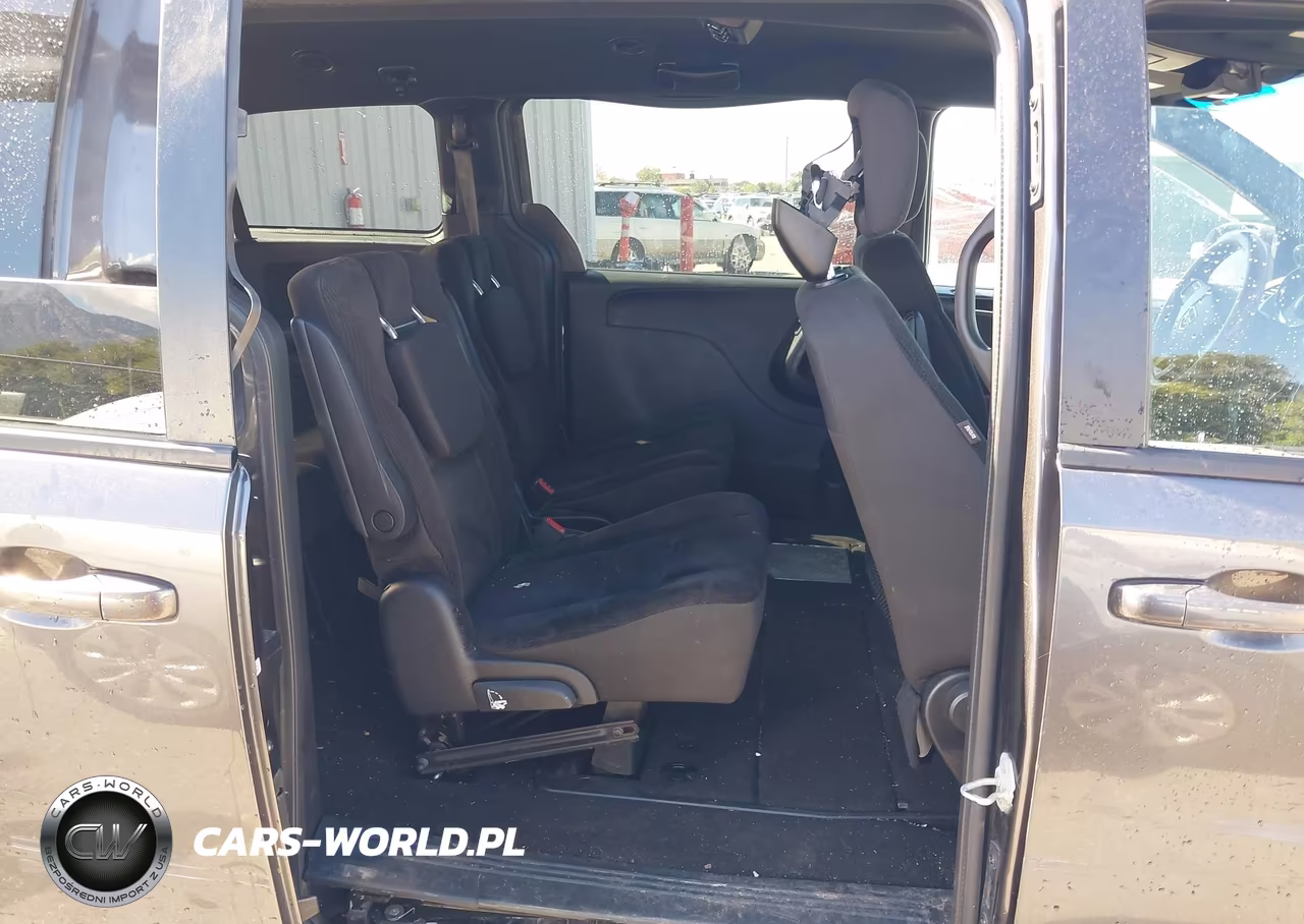 2018 Dodge Grand Caravan Se Plus VIN:2C4RDGBGXJR220073 - 8