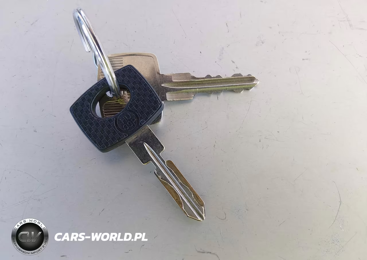 1983 Mercedes-Benz 300 Sd VIN:WDBCB20A9DB049735 - 11