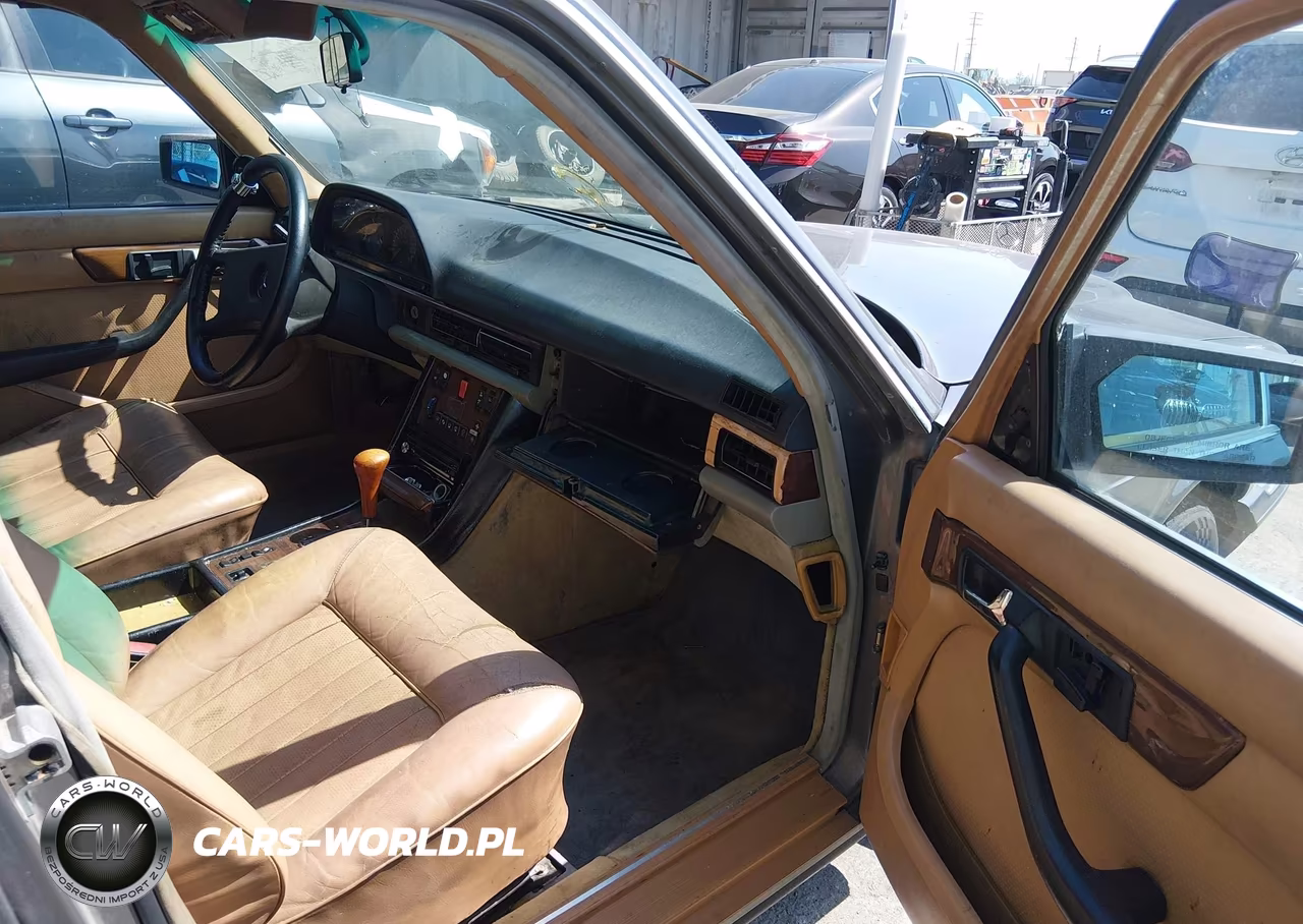 1983 Mercedes-Benz 300 Sd VIN:WDBCB20A9DB049735 - 5