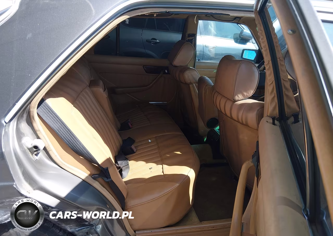 1983 Mercedes-Benz 300 Sd VIN:WDBCB20A9DB049735 - 8