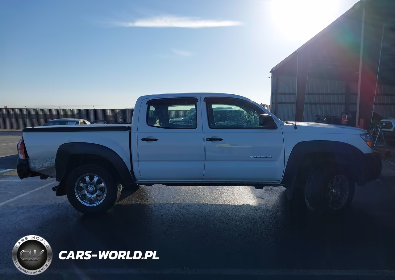 2009 Toyota Tacoma Base V6 VIN:3TMLU42N99M025684 - 13