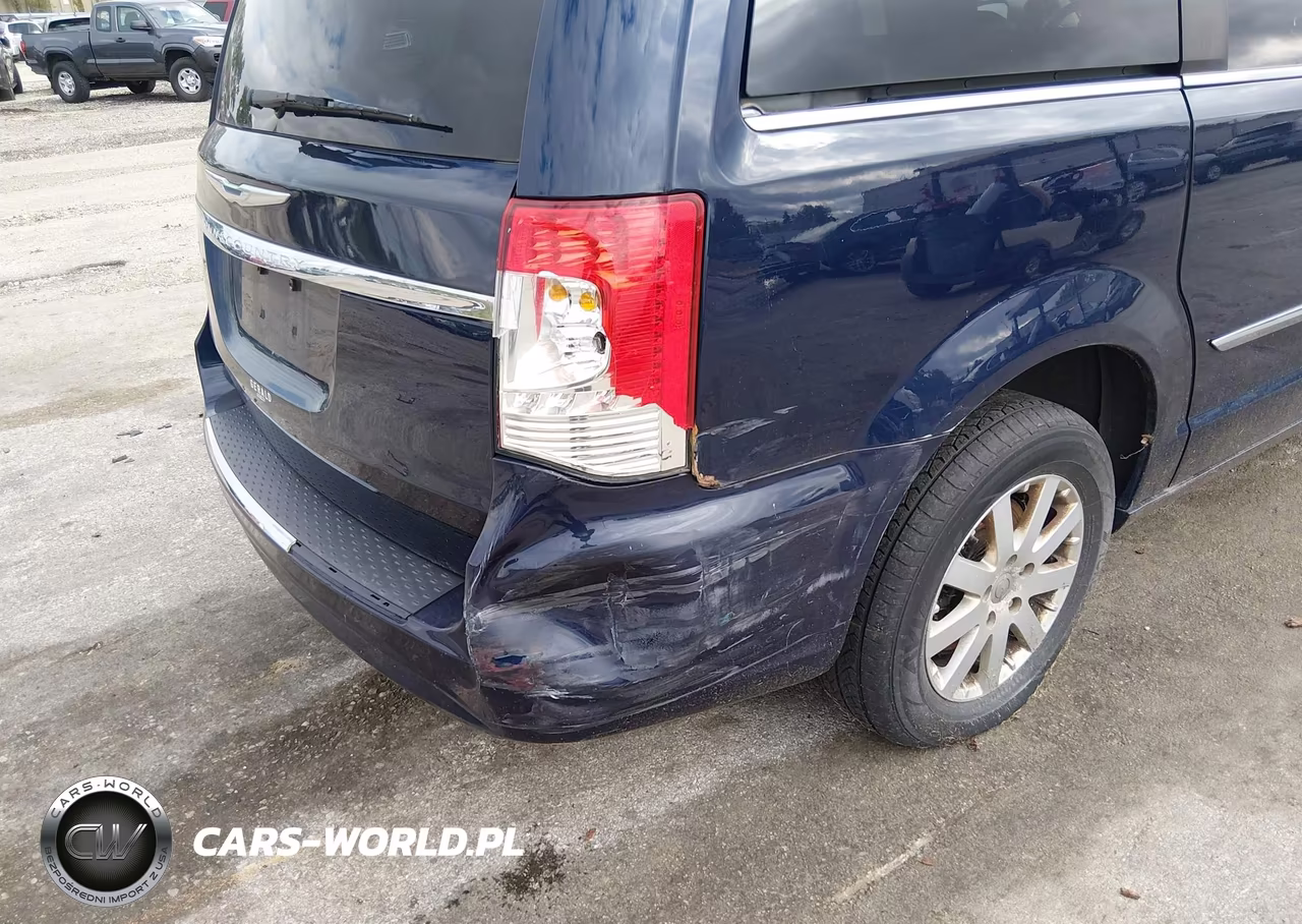 2016 Chrysler Town & Country Touring VIN:2C4RC1BG0GR149314 - 6