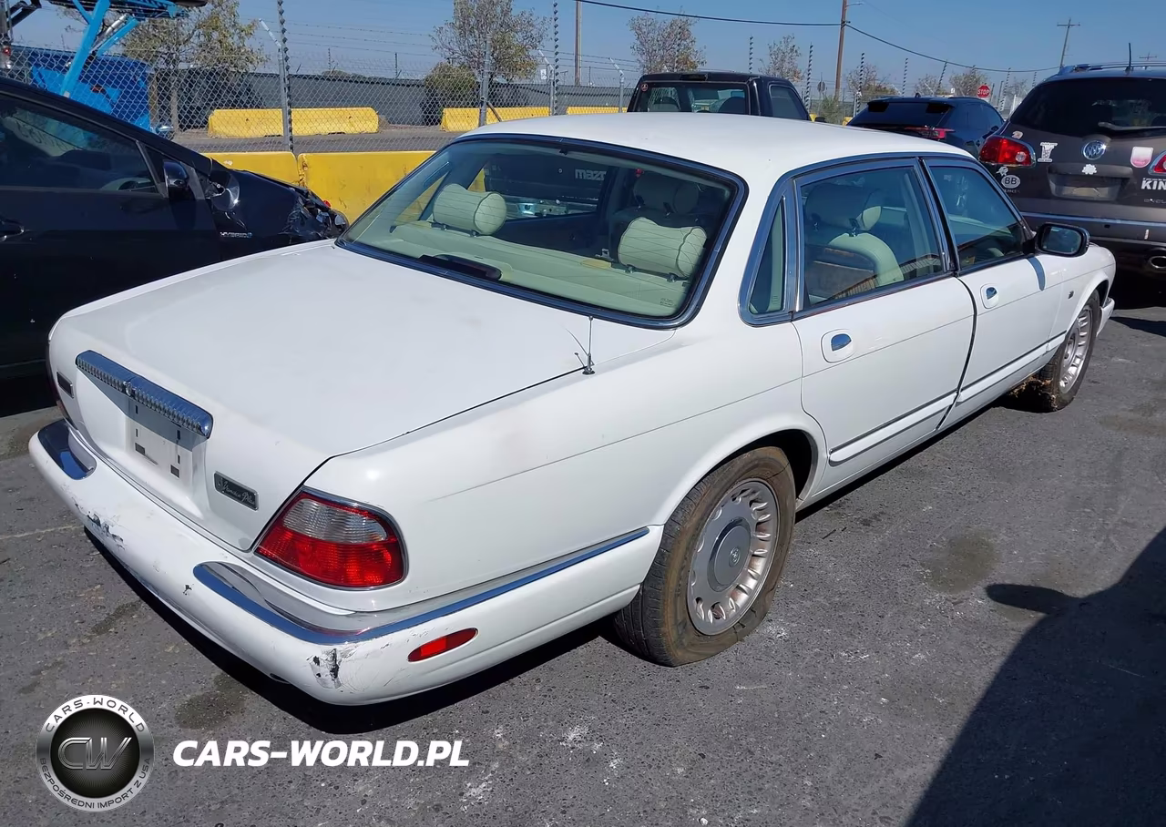 1998 Jaguar Xj8 Vanden Plas VIN:SAJKX6244WC824079 - 4