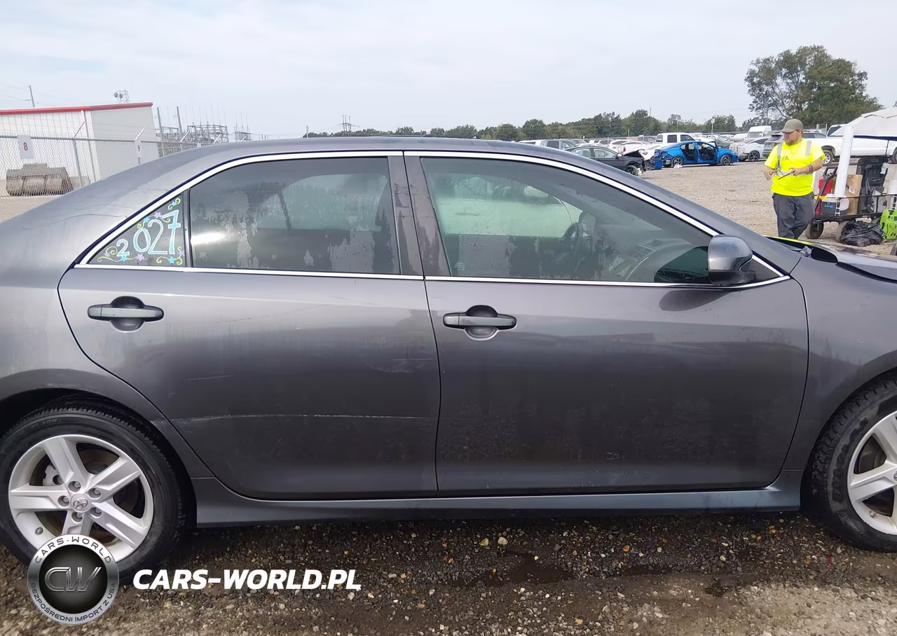 2014 Toyota Camry Se VIN:4T1BF1FK0EU365795 - 13
