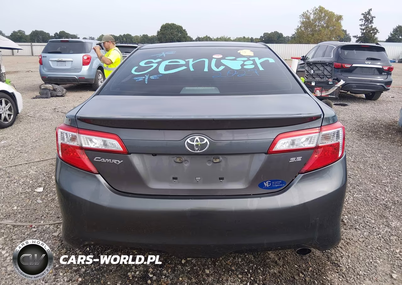2014 Toyota Camry Se VIN:4T1BF1FK0EU365795 - 16