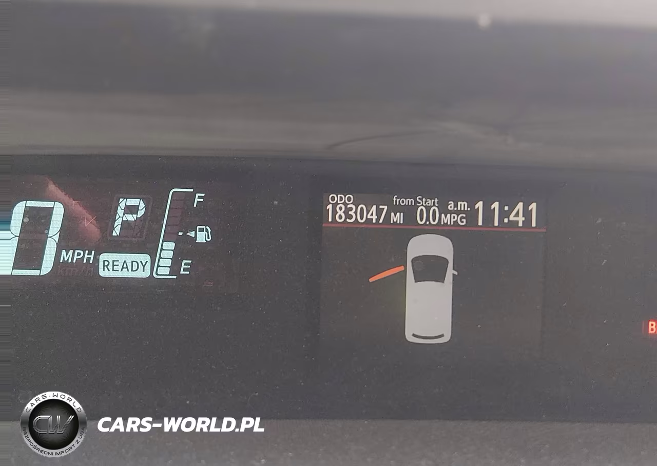 2014 Toyota Prius C Two VIN:JTDKDTB34E1571532 - 15