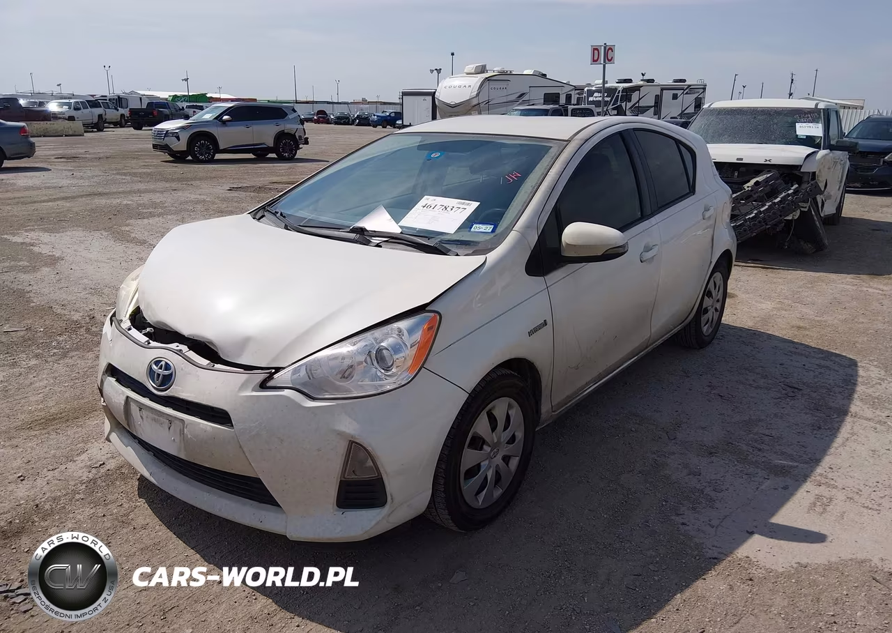 2014 Toyota Prius C Two VIN:JTDKDTB34E1571532 - 2