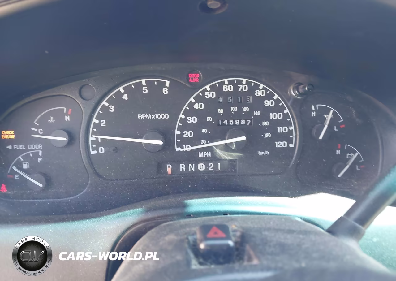 2000 Ford Explorer Xlt VIN:1FMZU73E8YZA13013 - 7