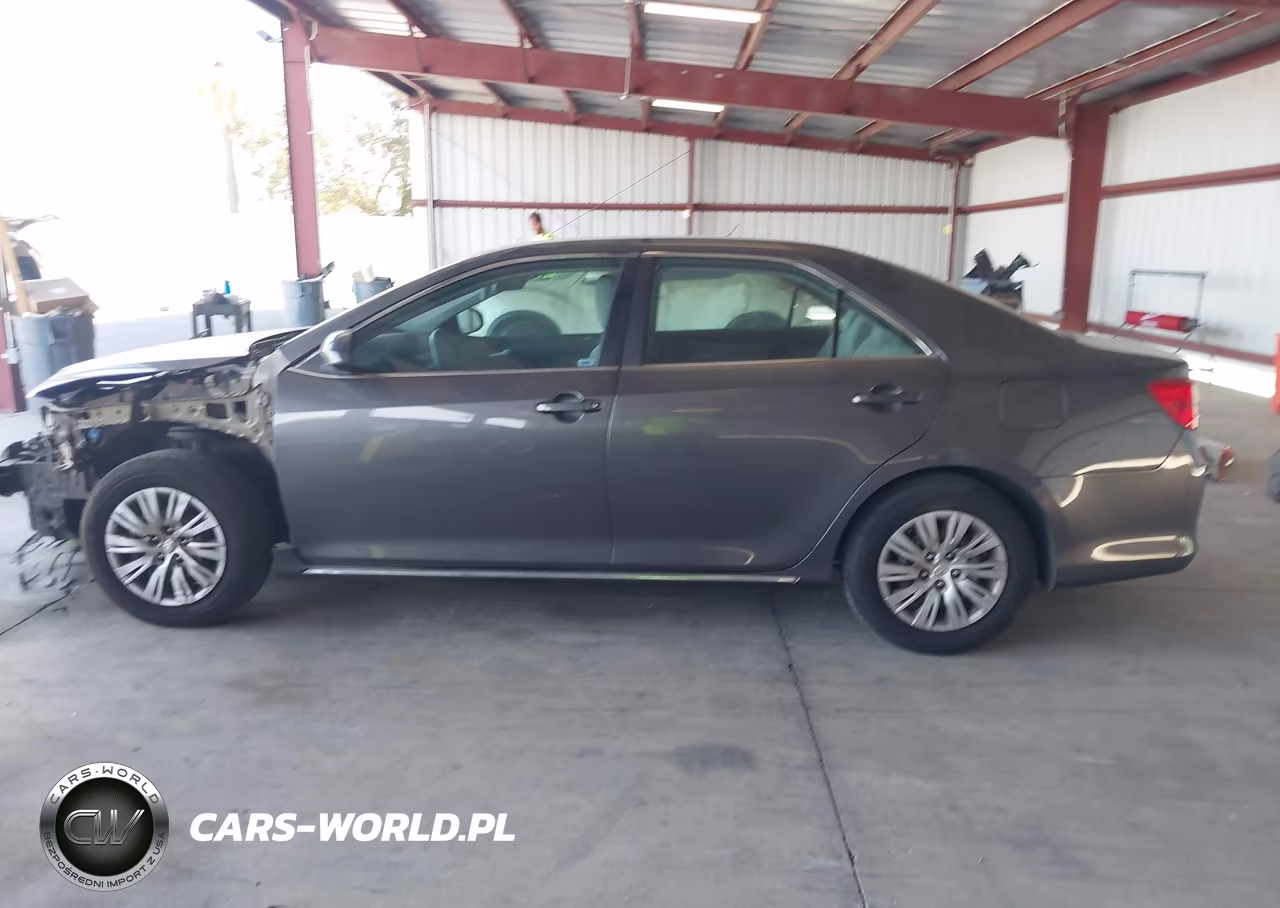2013 Toyota Camry Le VIN:4T4BF1FK8DR322424 - 14