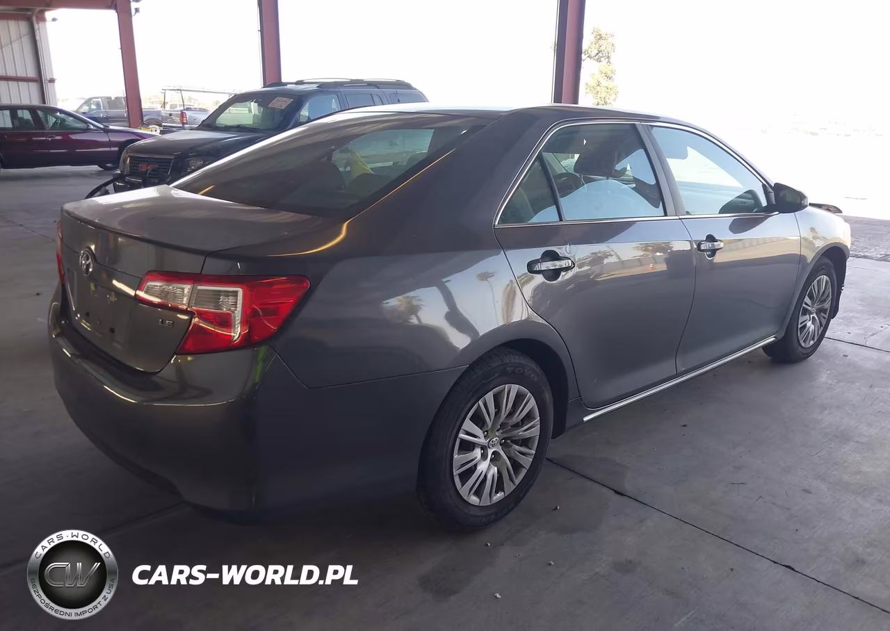 2013 Toyota Camry Le VIN:4T4BF1FK8DR322424 - 4