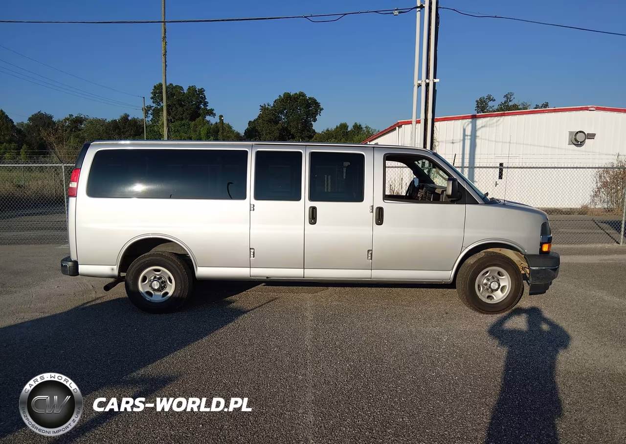 2017 Chevrolet Express 3500 Lt VIN:1GAZGPFFXH1248231 - 13