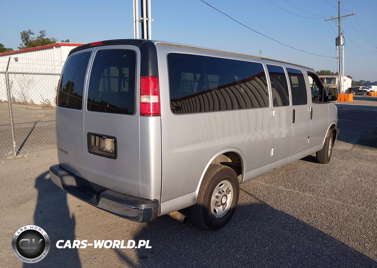2017 Chevrolet Express 3500 Lt VIN:1GAZGPFFXH1248231 - 4