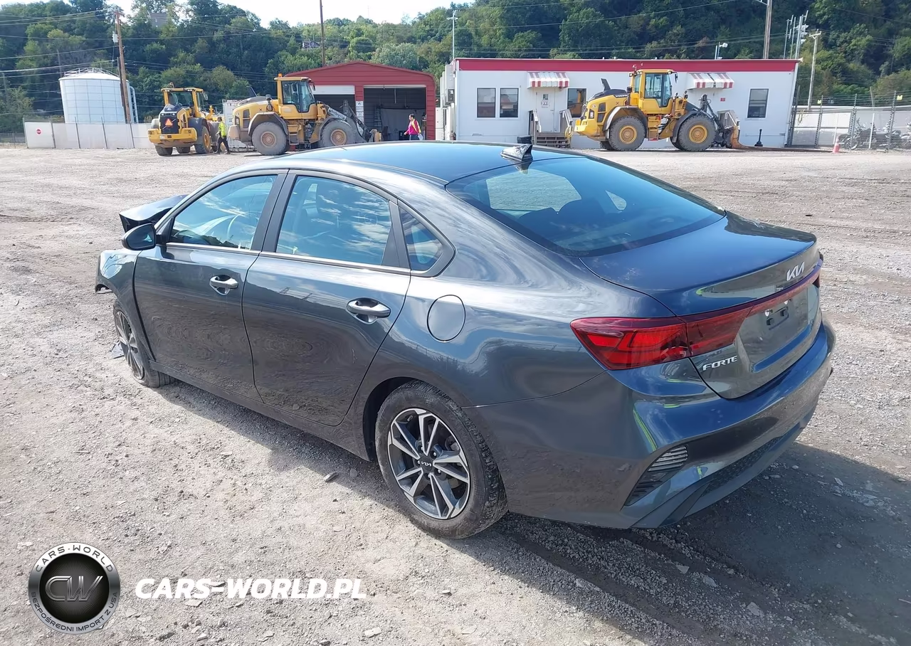 2024 Kia Forte Lxs VIN:3KPF24AD5RE834735 - 3
