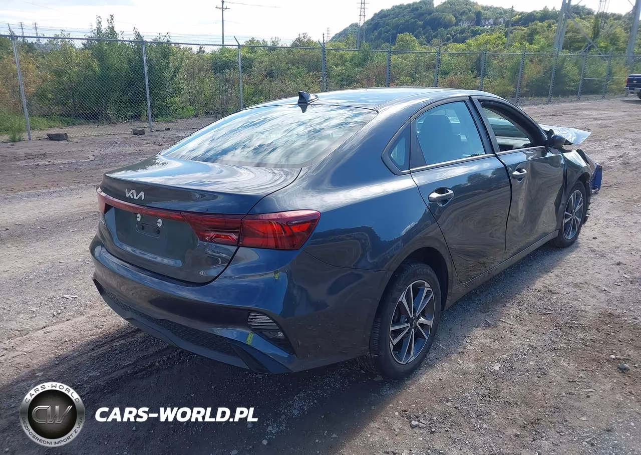 2024 Kia Forte Lxs VIN:3KPF24AD5RE834735 - 4