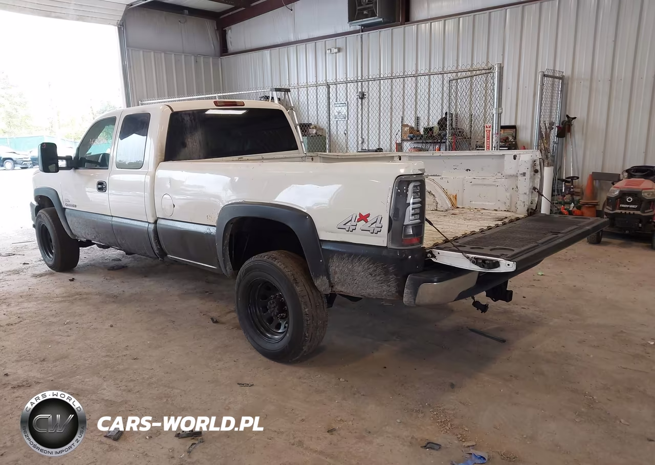 2006 Chevrolet Silverado 2500Hd Work Truck VIN:1GCHK29U36E238547 - 3