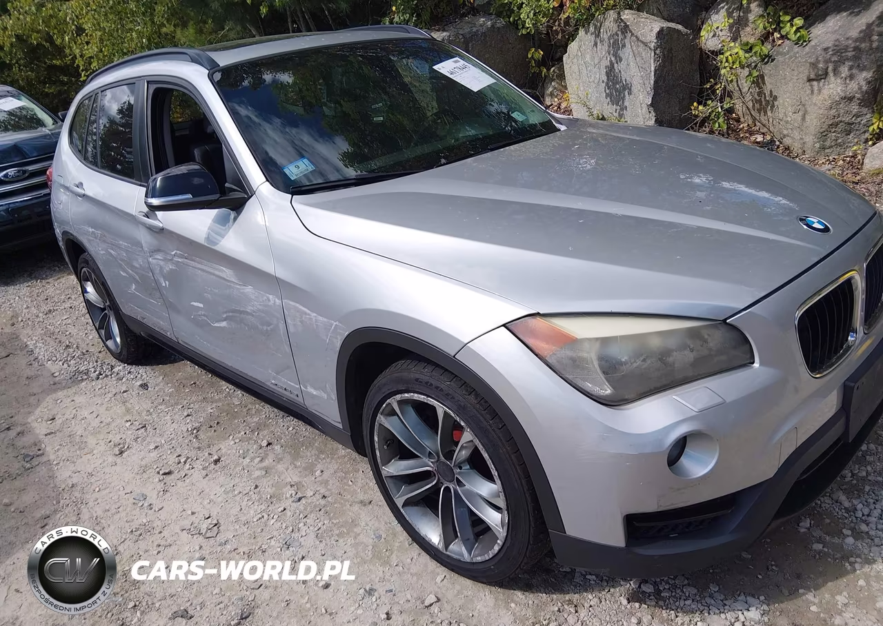 2013 BMW X1 xDrive28I VIN:WBAVL1C51DVR92097 - 1