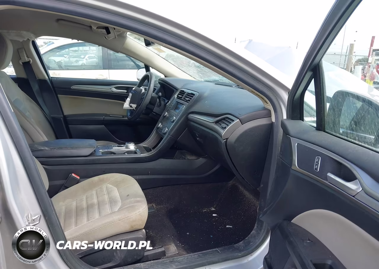 2019 Ford Fusion S VIN:3FA6P0G71KR170496 - 5