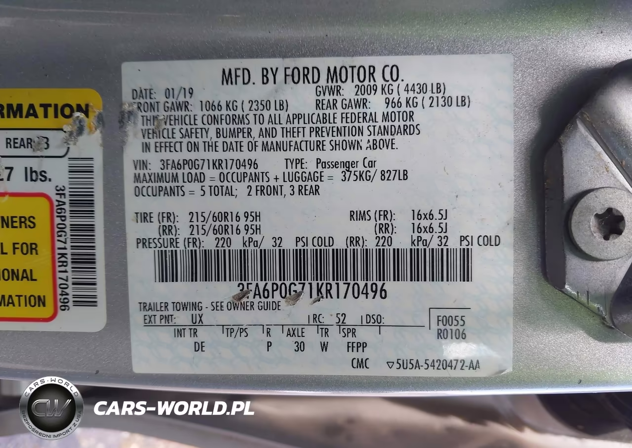 2019 Ford Fusion S VIN:3FA6P0G71KR170496 - 9