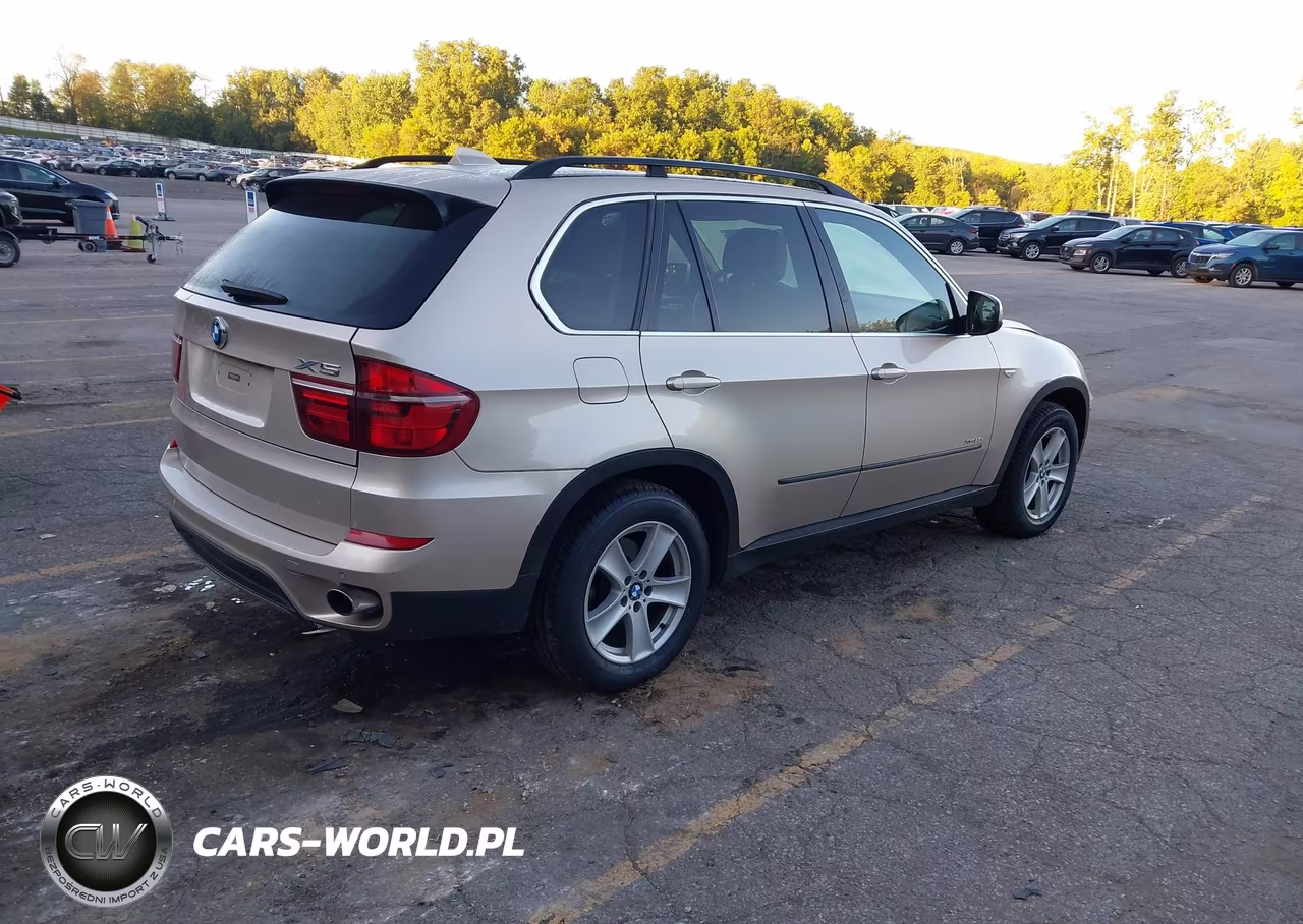 2013 BMW X5 xDrive35D VIN:5UXZW0C5XD0B92922 - 4