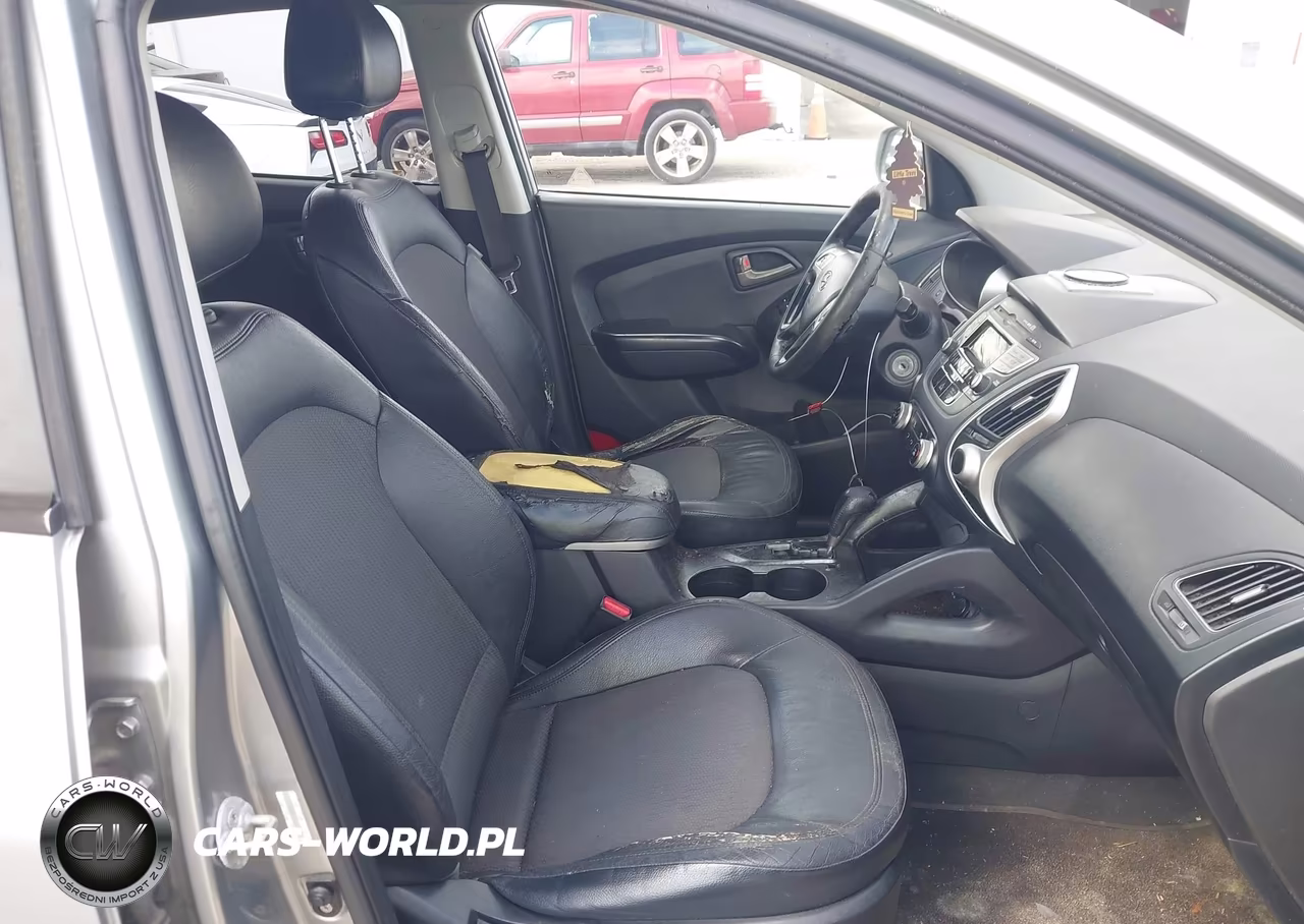 2011 Hyundai Tucson Gls VIN:KM8JU3ACXBU205450 - 5