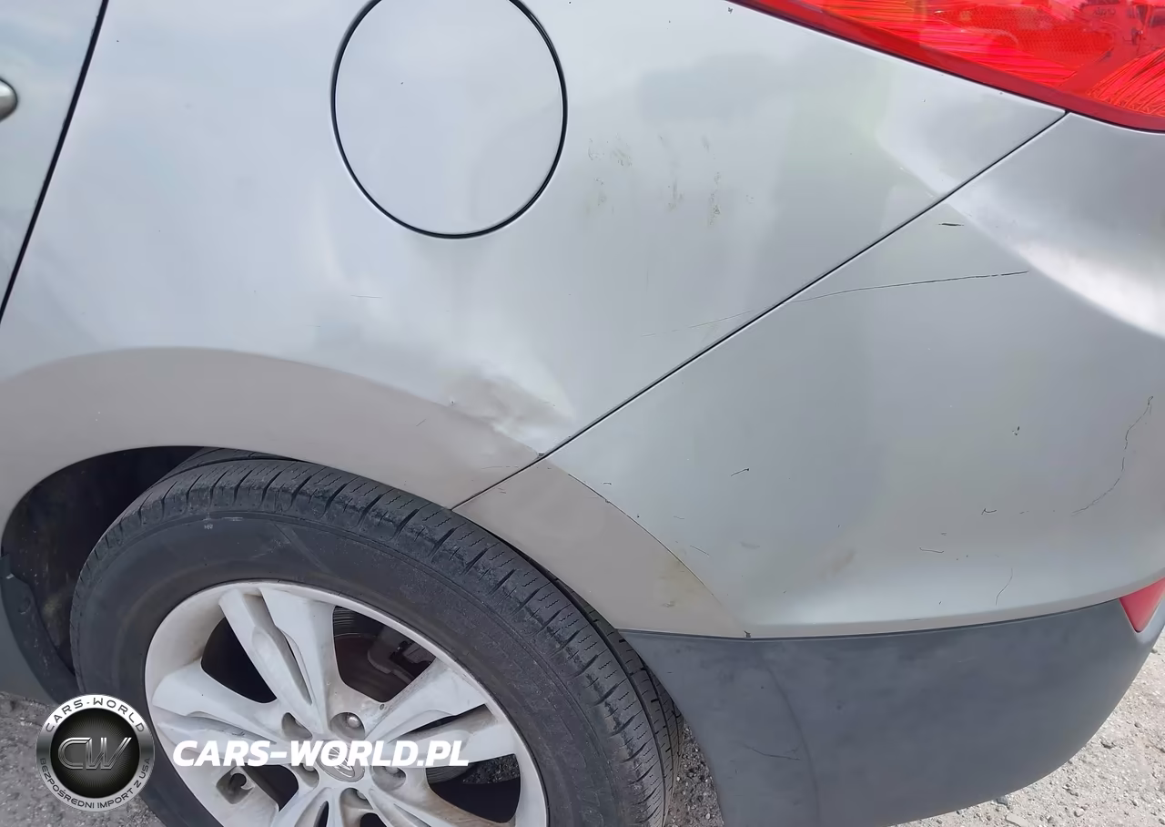 2011 Hyundai Tucson Gls VIN:KM8JU3ACXBU205450 - 6