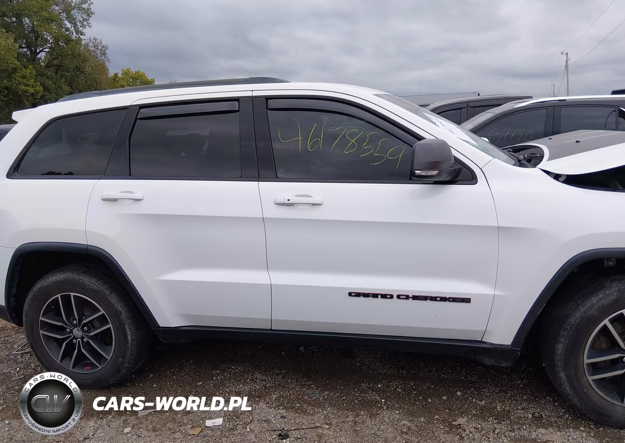 2018 Jeep Grand Cherokee Trailhawk 4X4 VIN:1C4RJFLG2JC184759 - 13