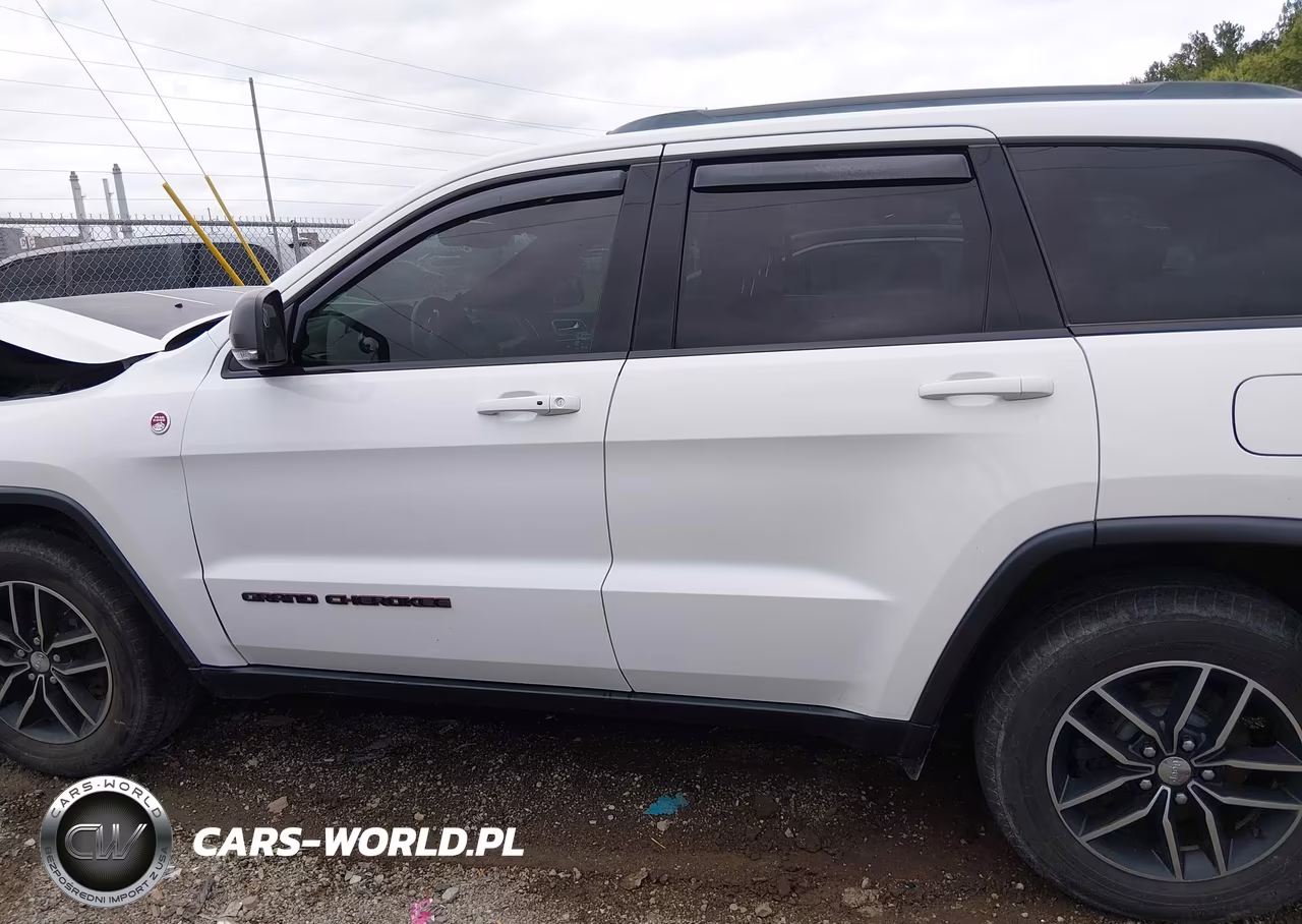 2018 Jeep Grand Cherokee Trailhawk 4X4 VIN:1C4RJFLG2JC184759 - 14