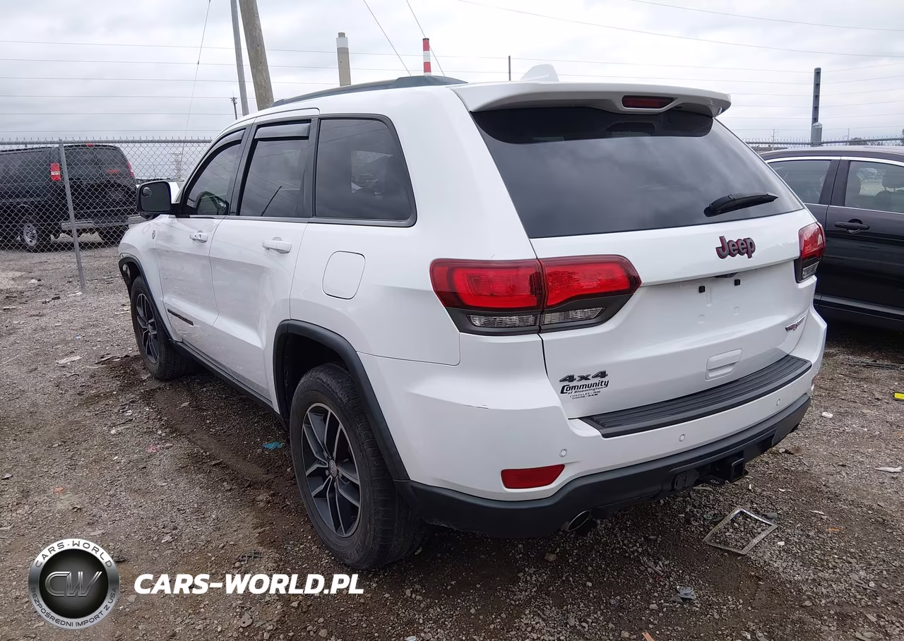 2018 Jeep Grand Cherokee Trailhawk 4X4 VIN:1C4RJFLG2JC184759 - 3