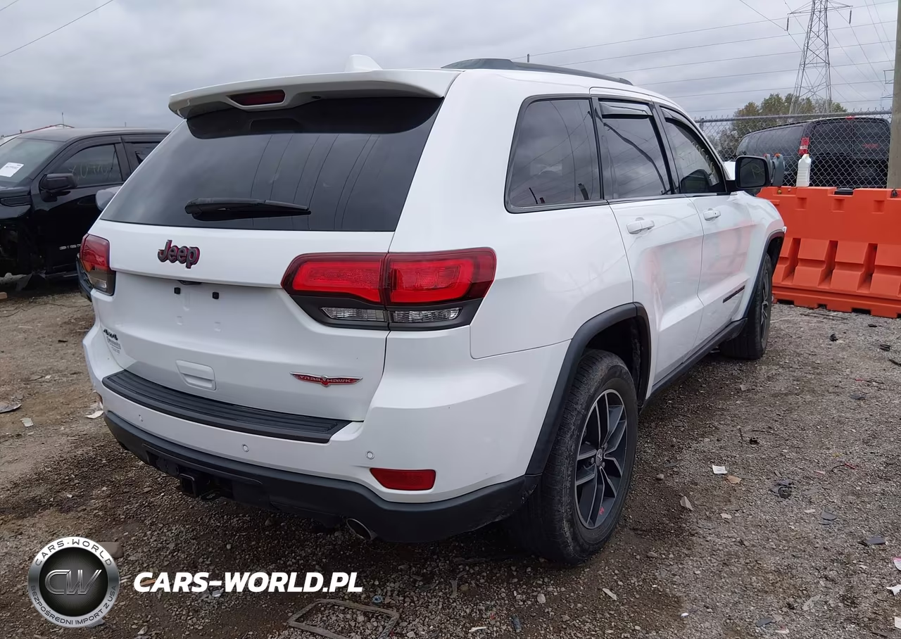 2018 Jeep Grand Cherokee Trailhawk 4X4 VIN:1C4RJFLG2JC184759 - 4