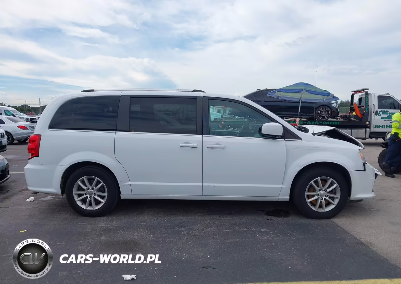 2018 Dodge Grand Caravan Sxt VIN:2C4RDGCGXJR300729 - 13