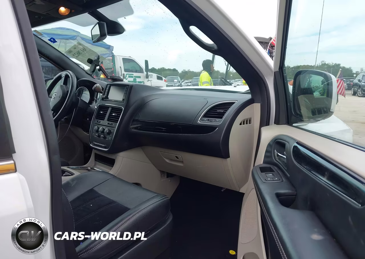 2018 Dodge Grand Caravan Sxt VIN:2C4RDGCGXJR300729 - 5