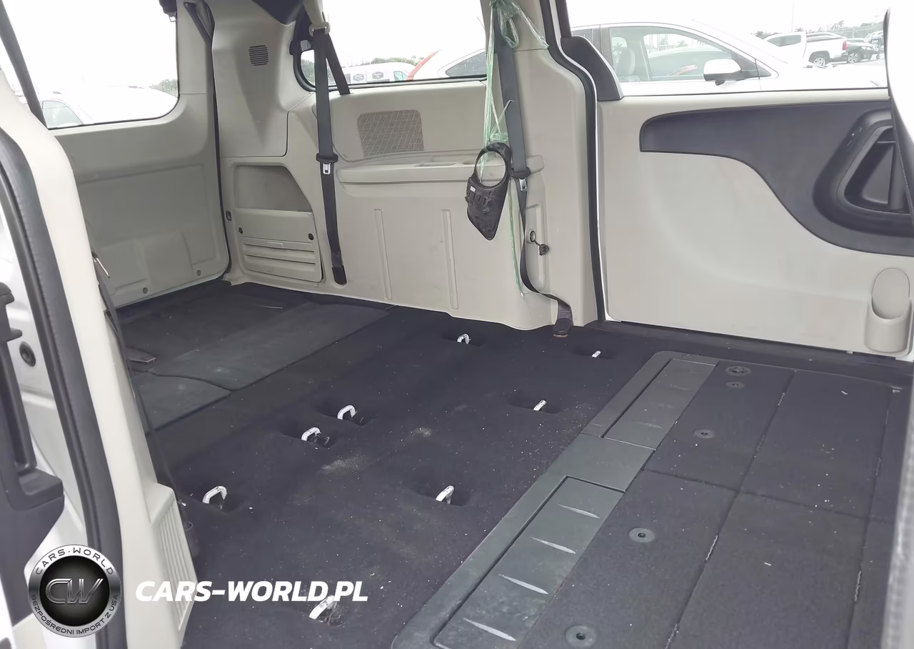 2018 Dodge Grand Caravan Sxt VIN:2C4RDGCGXJR300729 - 8