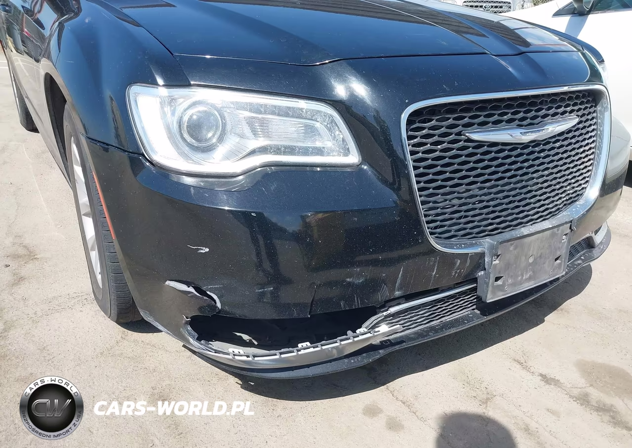 2015 Chrysler 300 Limited VIN:2C3CCAAG9FH920935 - 6