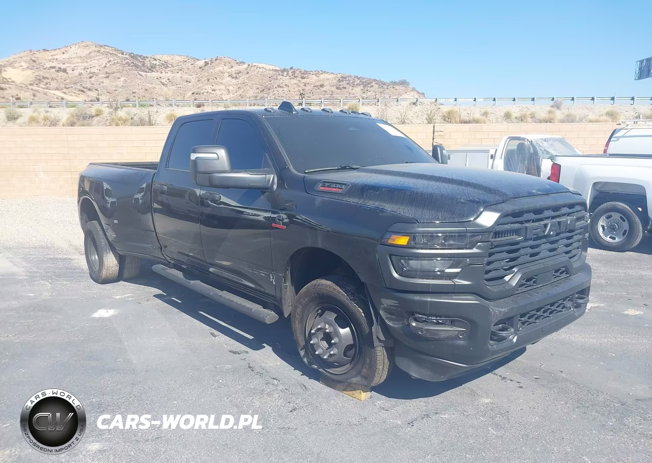2026 Ram 3500 Tradesman 4X4 8' Box – zdjęcie 1 z 18