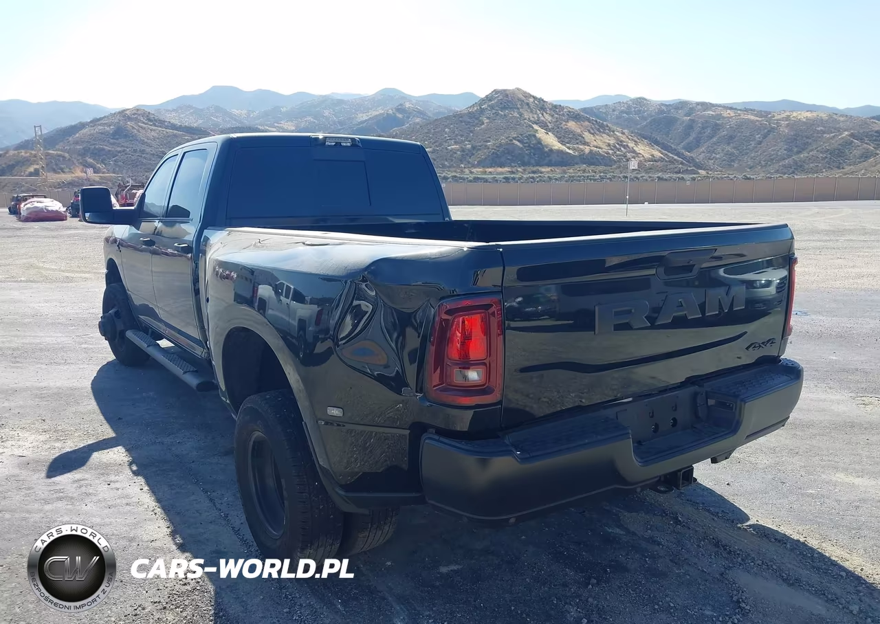2026 Ram 3500 Tradesman 4X4 8' Box VIN:3C63RRGL5TG275460 - 3