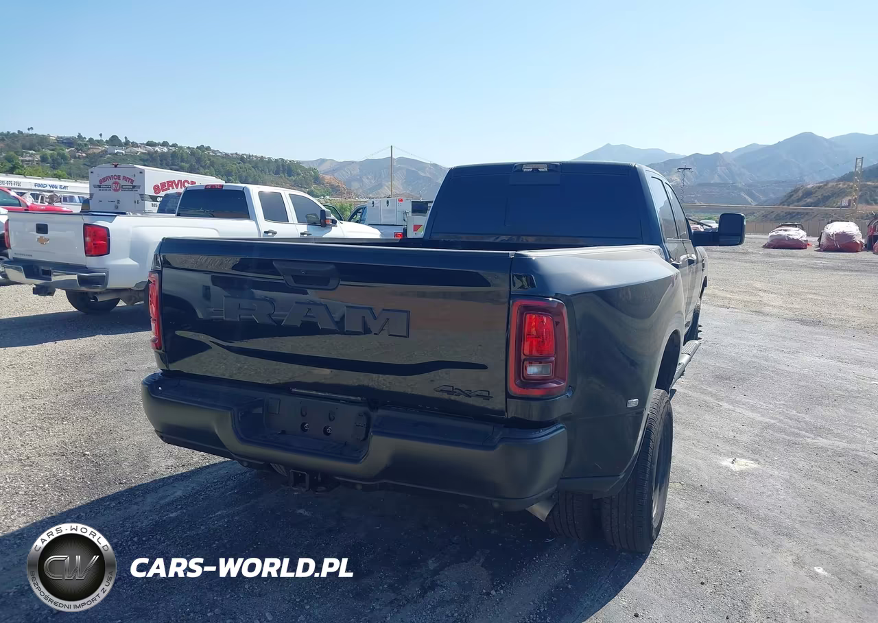 2026 Ram 3500 Tradesman 4X4 8' Box VIN:3C63RRGL5TG275460 - 4