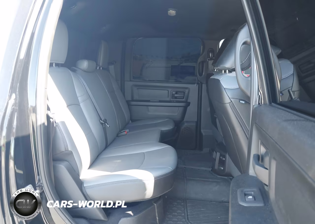 2026 Ram 3500 Tradesman 4X4 8' Box VIN:3C63RRGL5TG275460 - 7