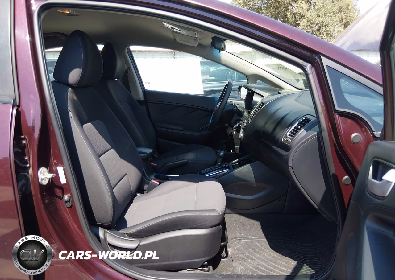 2018 Kia Forte Lx VIN:3KPFL4A74JE166793 - 5