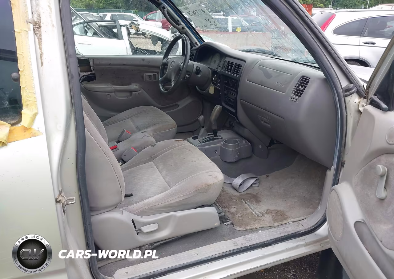 2004 Toyota Tacoma VIN:5TEWM72N54Z461099 - 5