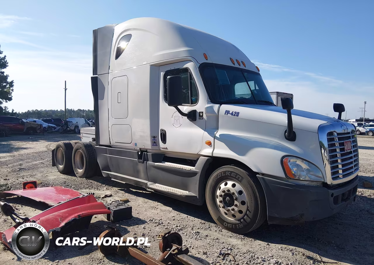2015 Freightliner Cascadia 125 VIN:1FUJGLD58FLGF3939 - 1