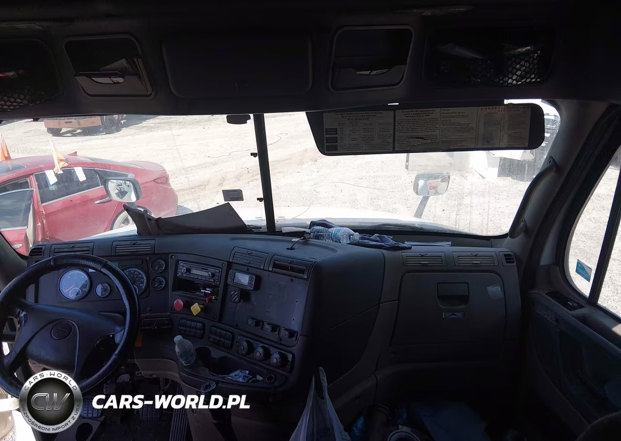 2015 Freightliner Cascadia 125 VIN:1FUJGLD58FLGF3939 - 18