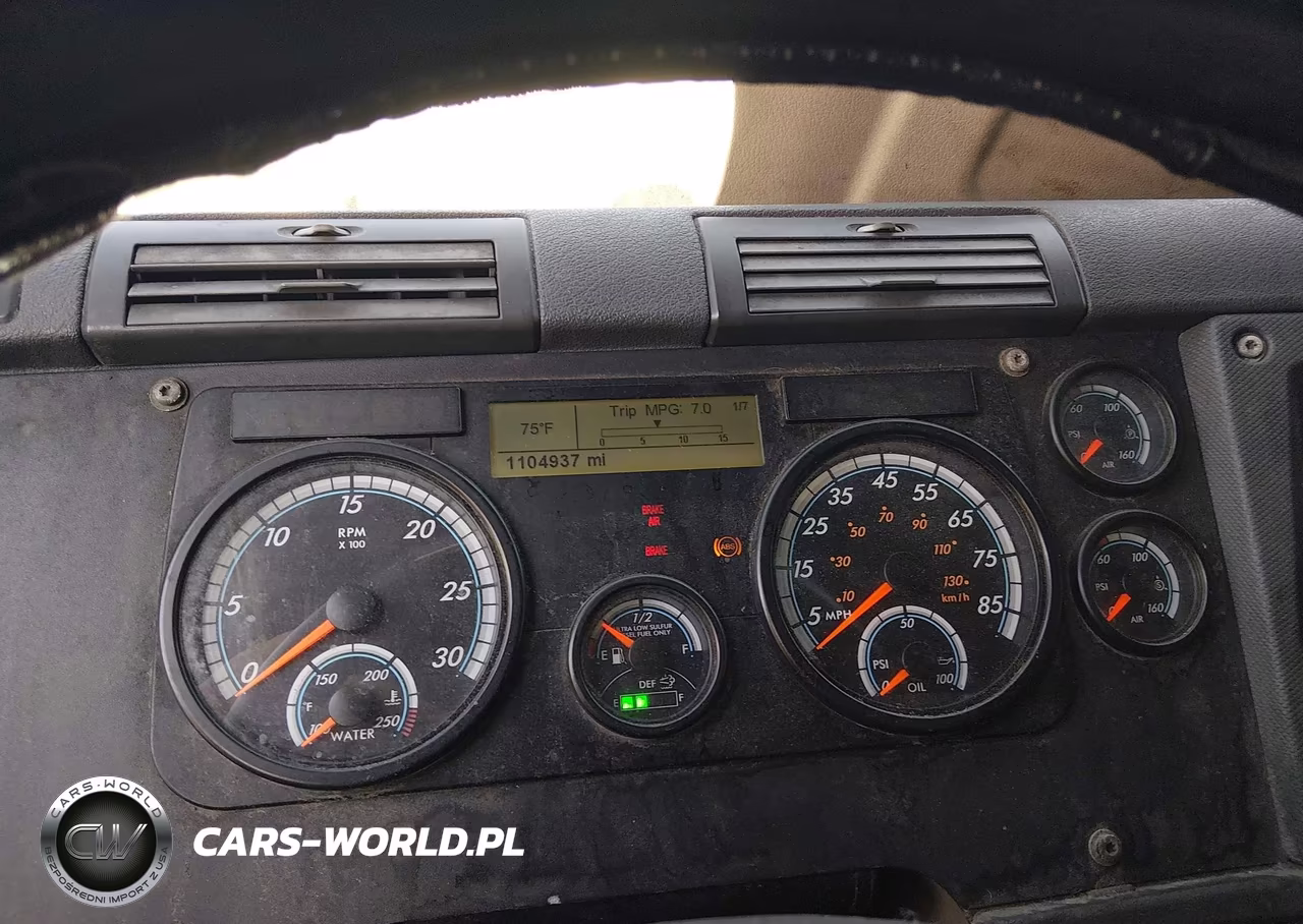 2015 Freightliner Cascadia 125 VIN:1FUJGLD58FLGF3939 - 5