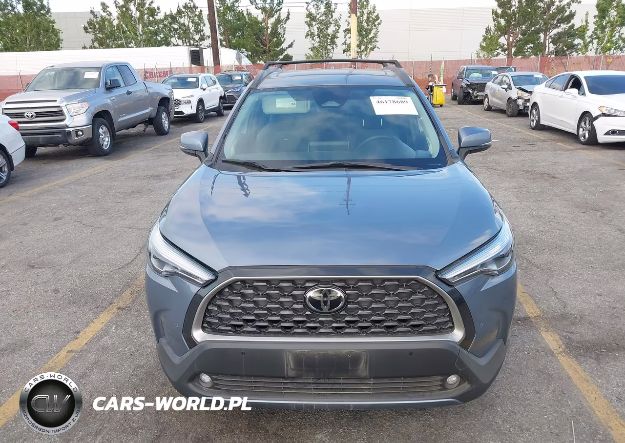 2024 Toyota Corolla Cross Xle VIN:7MUDAABG8RV083904 - 12