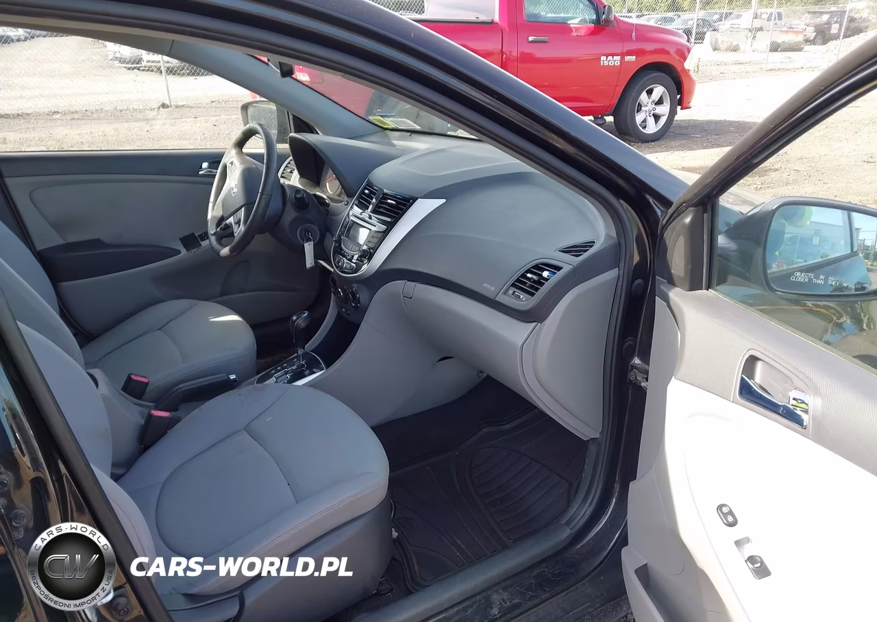 2013 Hyundai Accent Se VIN:KMHCU5AE6DU085333 - 5