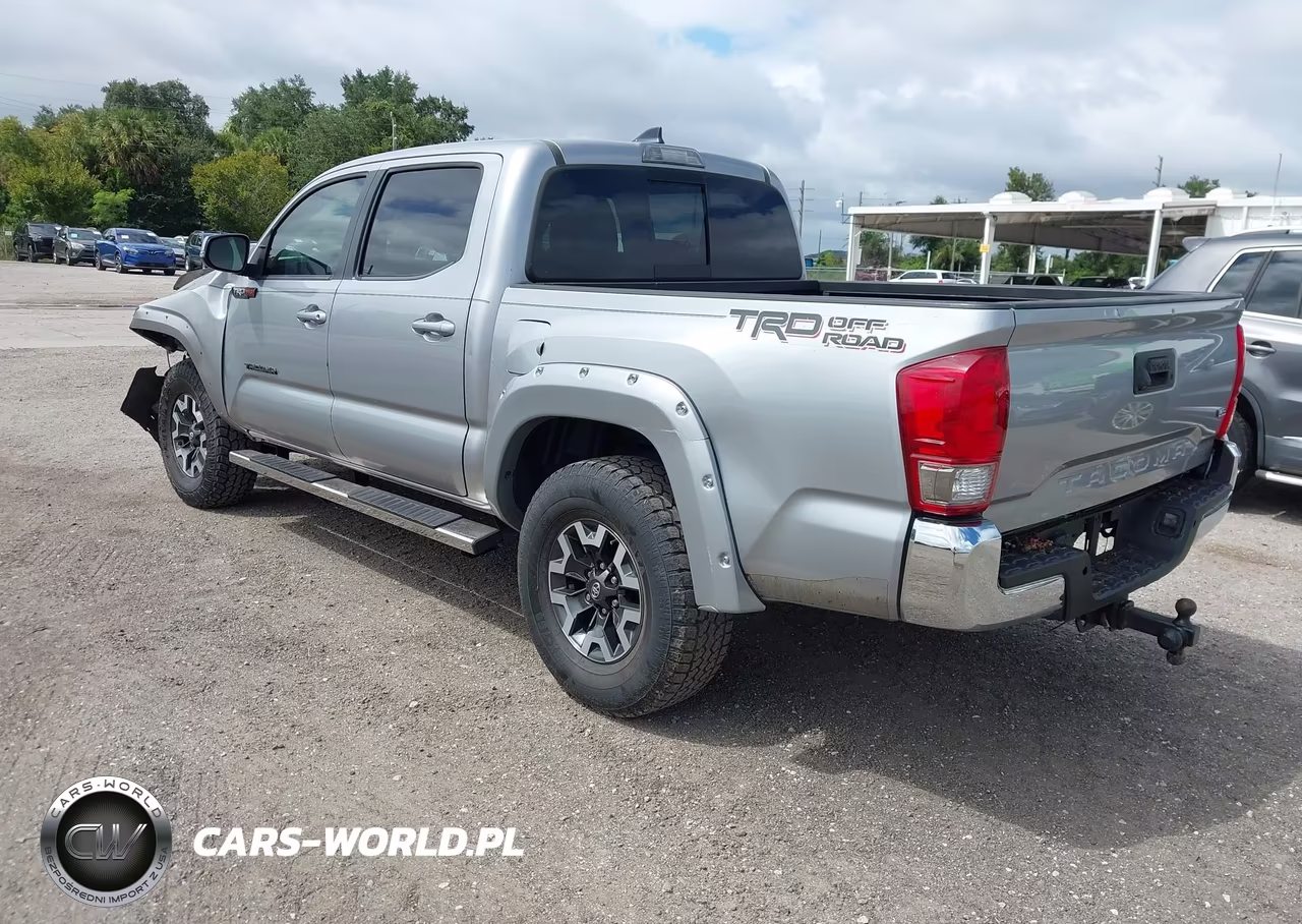 2017 Toyota Tacoma Trd Off Road VIN:5TFAZ5CNXHX033329 - 3