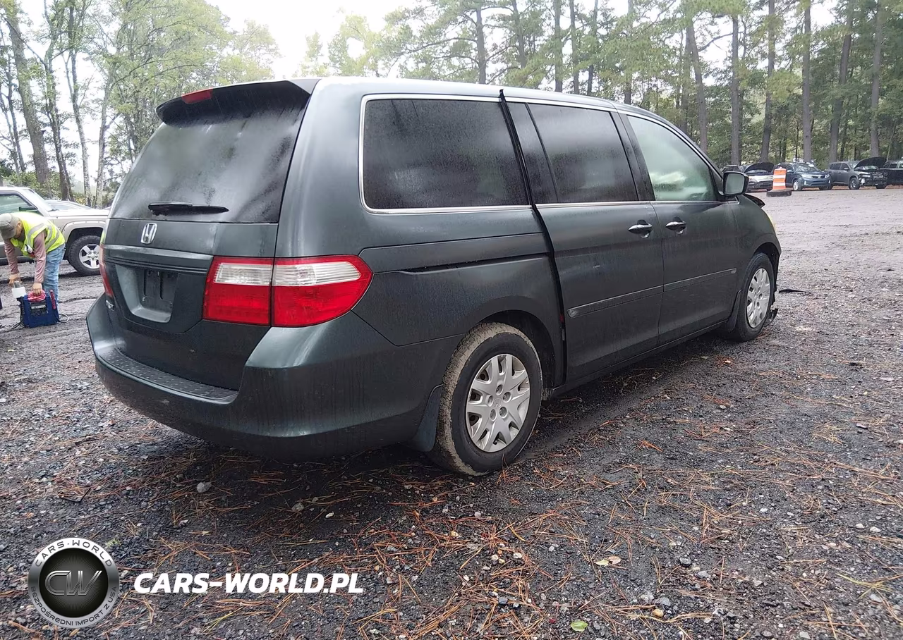 2006 Honda Odyssey Lx VIN:5FNRL38236B111240 - 4