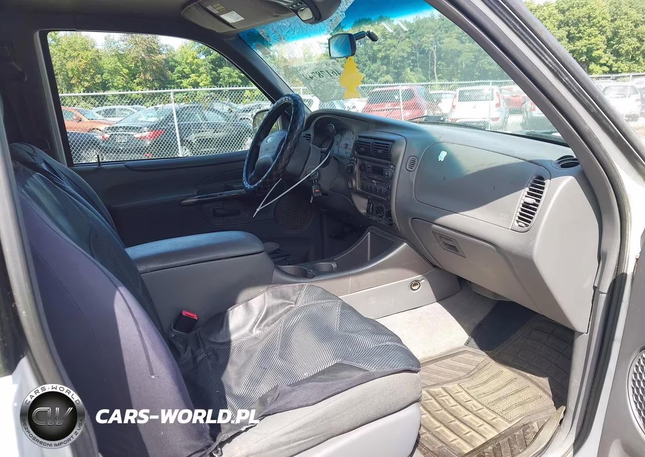 2001 Ford Explorer Sport VIN:1FMYU70E21UA15715 - 5